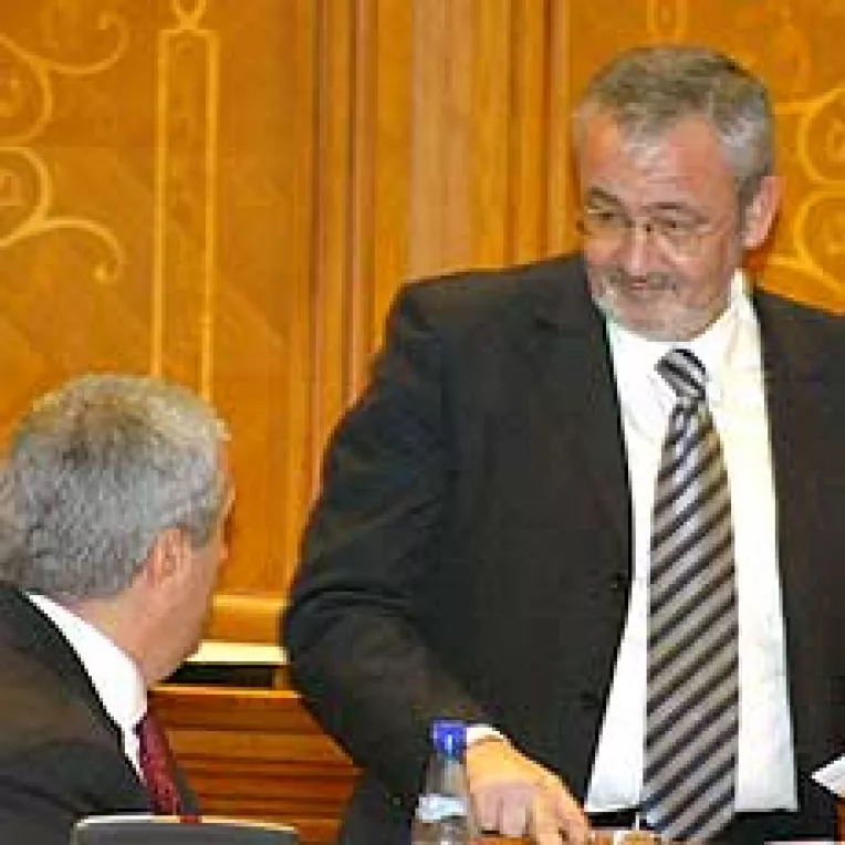 Absenteismul devine cronic in Parlament