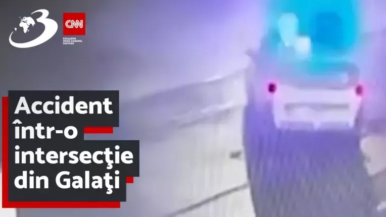 Accident intr-o intersectie din Galati. Un barbat s-a urcat baut la volan si a intrat intr-o ambulanta