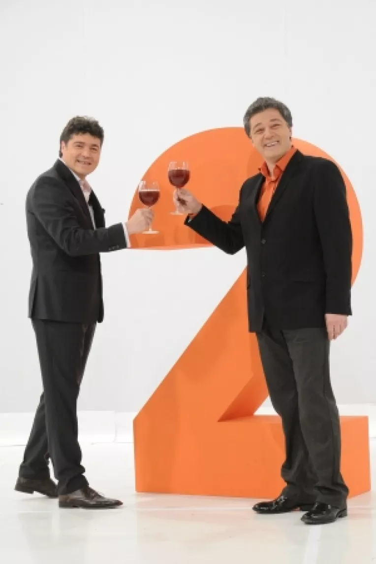 Adrian si Catalin Paduraru aduc "Frati de vita", la TVR 2

