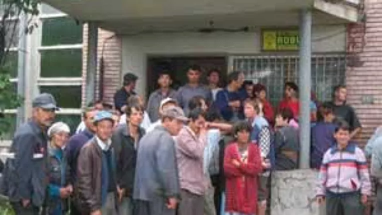 Afacerea „Robur“ da dureri de cap statului