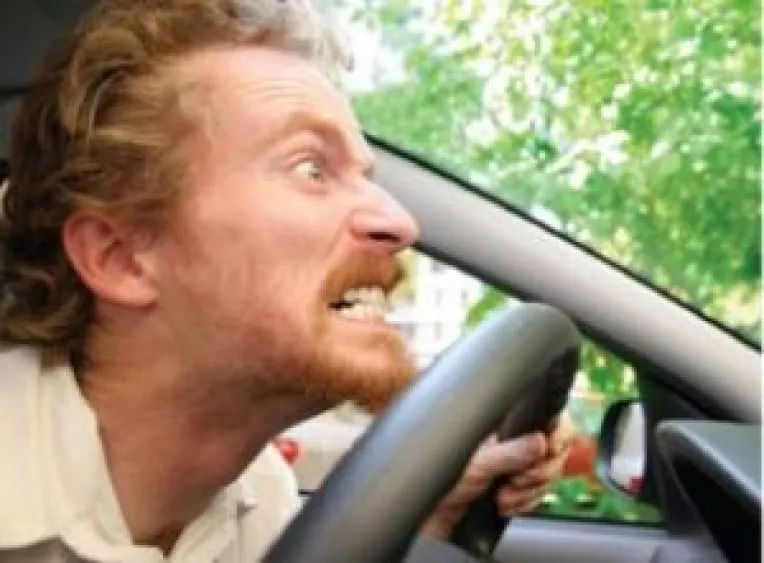 Agresiunea in trafic se va pedepsi in Noul Cod Rutier