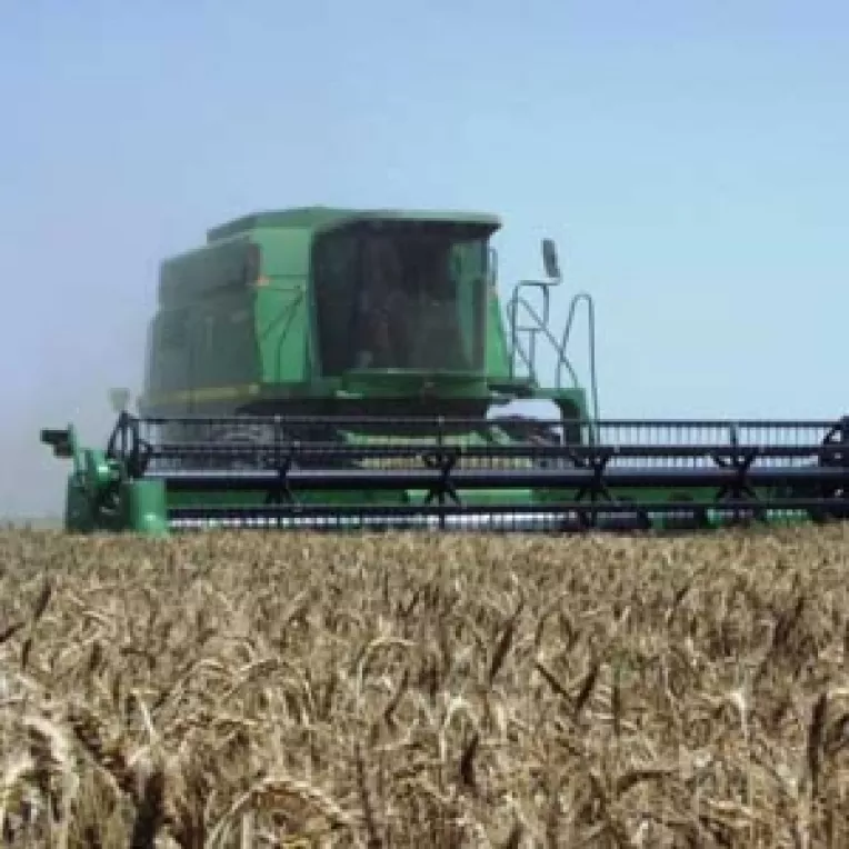 Agricultorii vor primi bani europeni in avans
