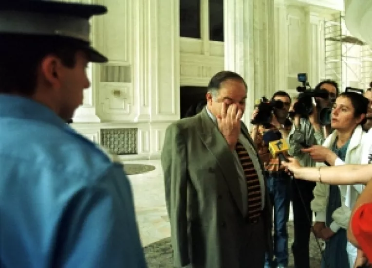 Aliat de nadejde al democrat-liberalilor, 
Societatea civila critica programul de guvernare al PD-L