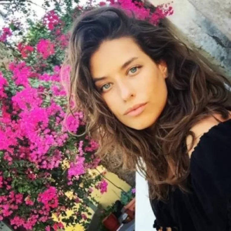 Alice Peneaca, sotia lui Bobby Paunescu, radiaza de fericire in vacanta din Grecia