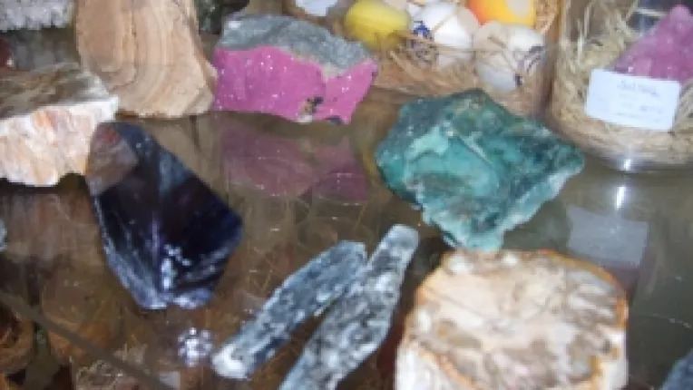 Ana Capaneata: "Cuart, crysocola, azurit si jasp, la Expo Cristal!"