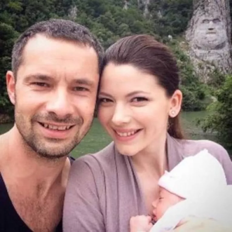 Anca Lungu il asigura pe sotul ei ca este alaturi de el si in timpul arestului la domiciliu