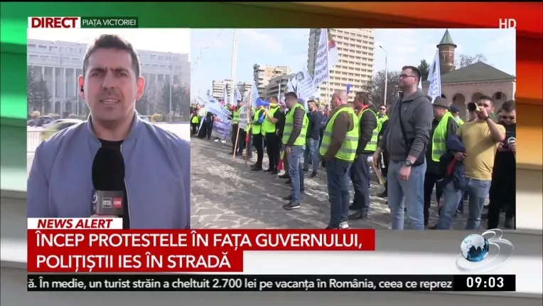 Angajatii MAI protesteaza in fata Guvernului. Politistii din toata tara picheteaza sediile instituti