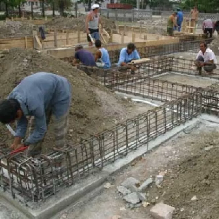 ARACO: Sectorul constructiilor are un deficit de 150.000 de muncitori