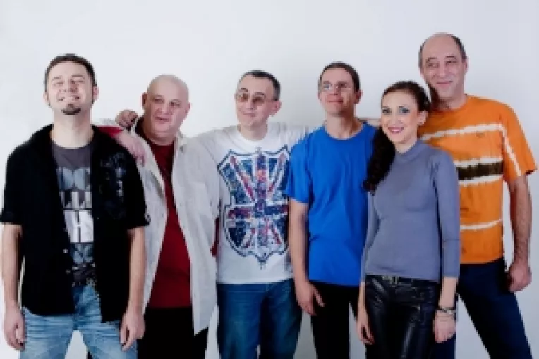 Arenele Romane vor avea copertina la concertul Taxi
