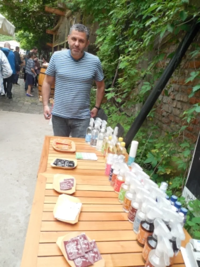 Aristide Seri de la firma NANO: Cele mai cautate produse de la noi sunt solutia de curatat pielea si solutia pentru mobila