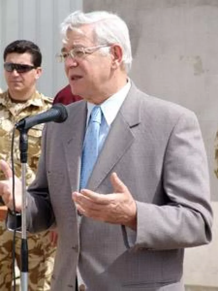 Armata vrea 2% din PIB