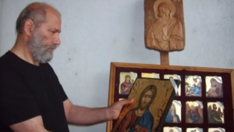 Artistul Liviu Balac: "Icoane sculptate si pictate, pe care am invatat sa le fac in Grecia!"