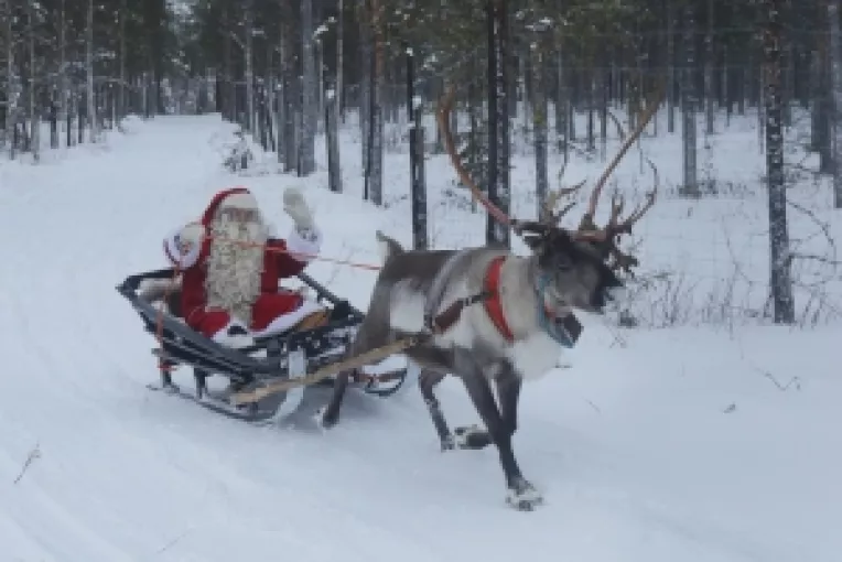 Autenticul Mos Craciun din Finlanda a sosit pentru al patrulea an in Romania, la Santa Claus Kingdom