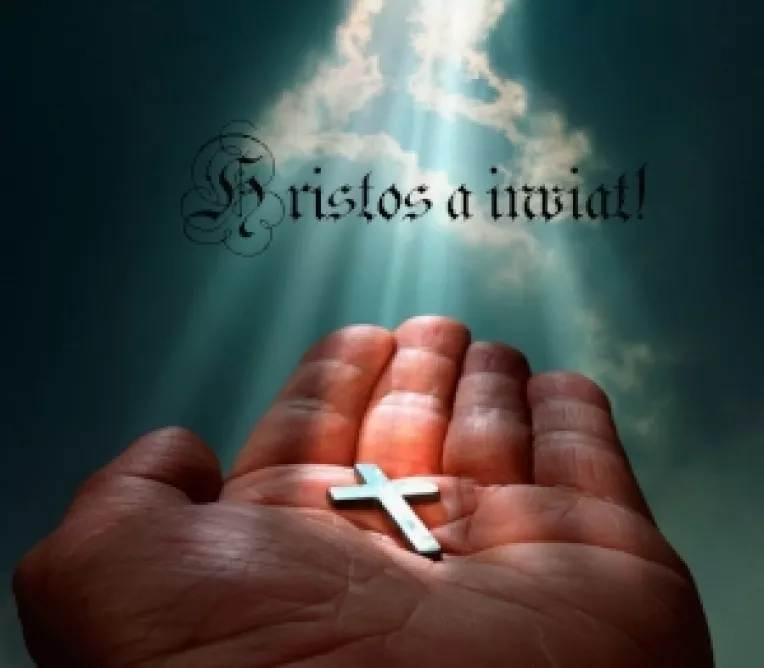 Avalansa de mesaje de Paste care se trimit prin SMS  