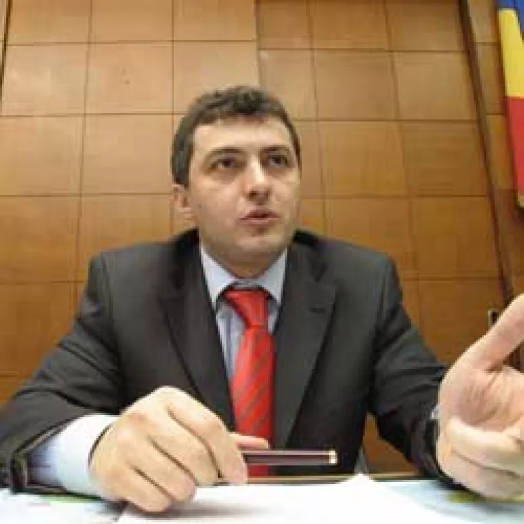 AŸeres ne momeste cu actiuni Transelectrica