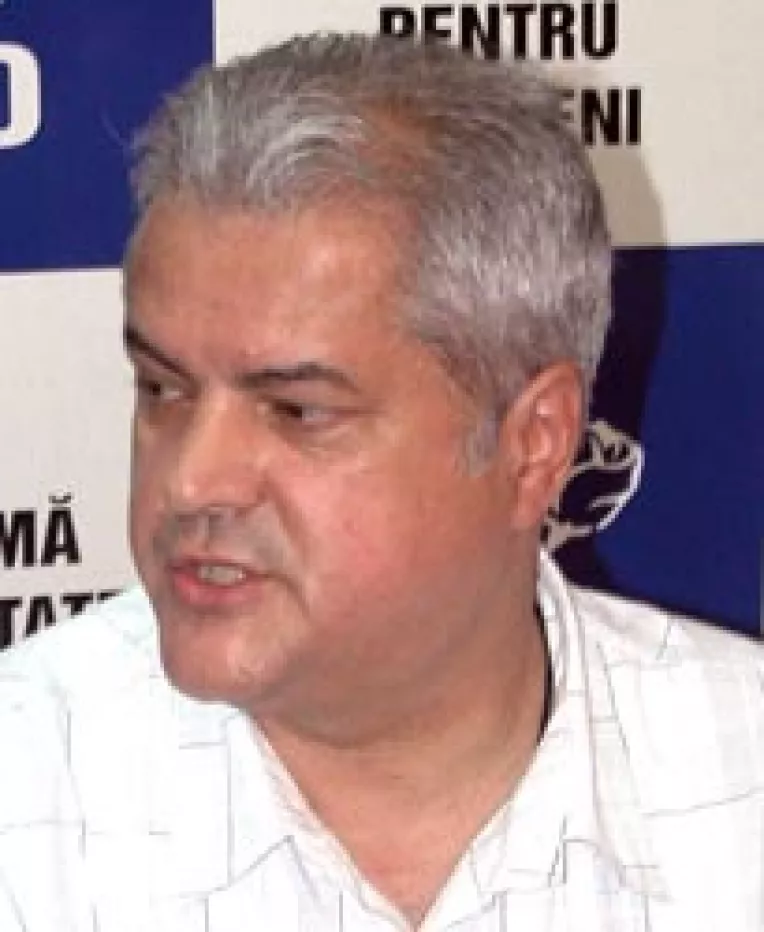 Azi va ploua cu motiuni din partea opozitiei