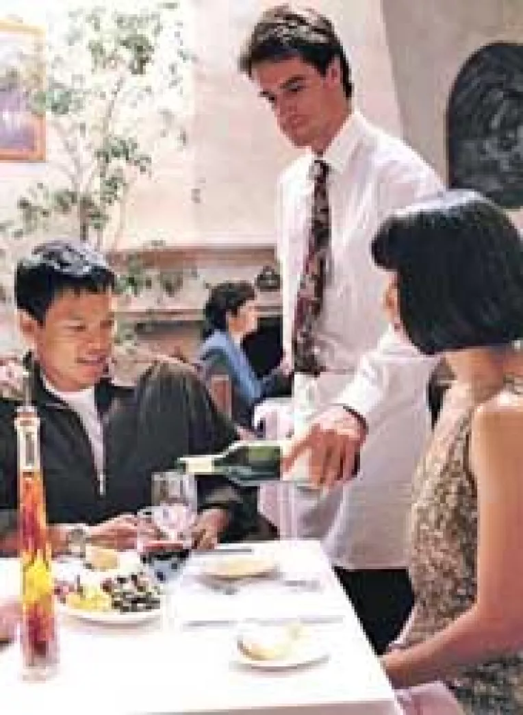 Bacsisul din turism va fi legalizat