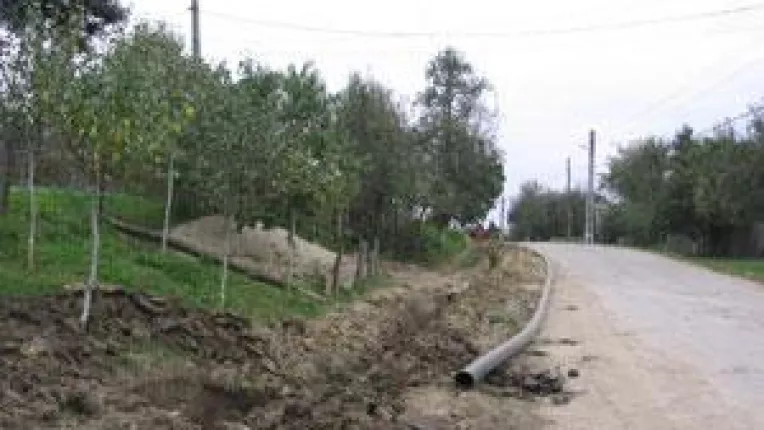 Banii guvernului vin cu pipeta. Apele Vii si Izvoare, in continuare fara apa