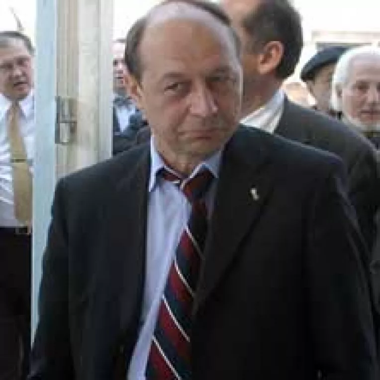 Basescu a aflat cum il "vopsea" PSD la Bruxelles