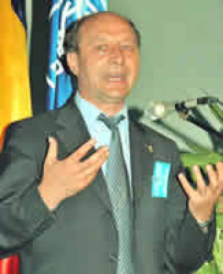 Basescu a taiat firul scurt al TVR