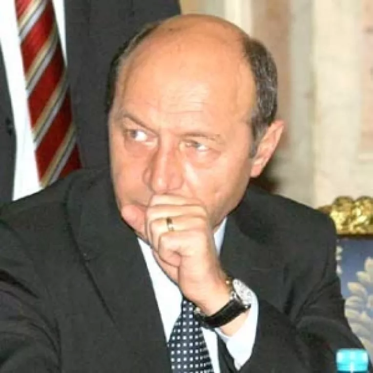 Basescu, acuzat de PSD-istii din teritoriu
