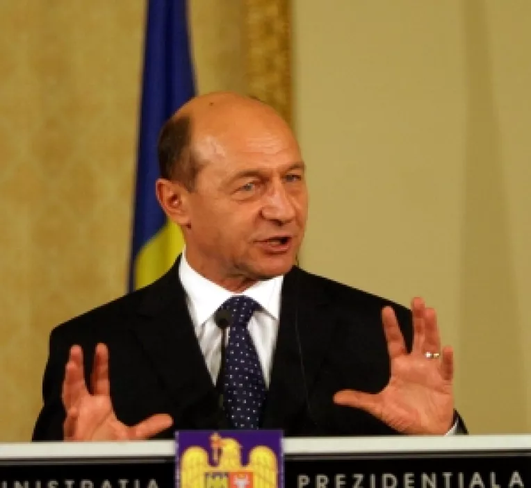 Basescu ameninta partidele ca va intra in campanie electorala daca fac din el un cal de bataie
