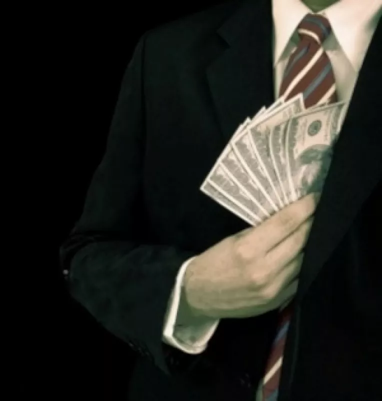 Basescu este generator si patron al coruptiei politice si economice