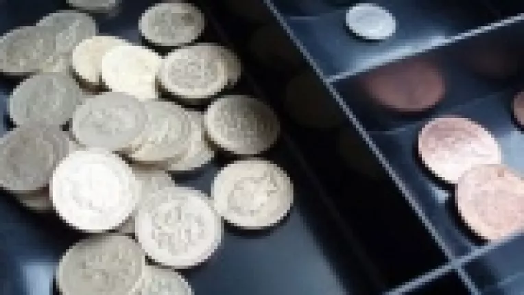 Basescu intarzie nejustificat promulgarea legii care ar permite ca Romania sa aiba buget pe 2010