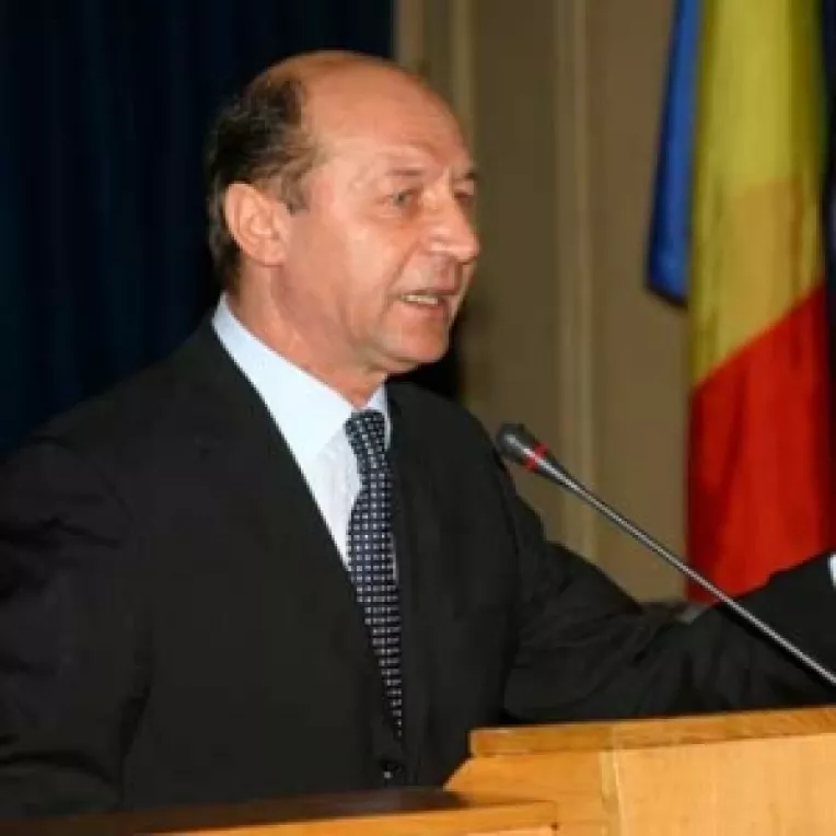 Basescu scoate la vedere stenogramele discutiilor de la Cotroceni