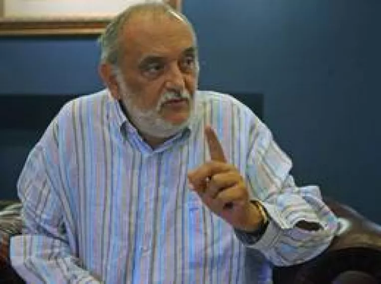 Basescu si Patriciu:  Intai l-a umilit, dupa care l-a domesticit