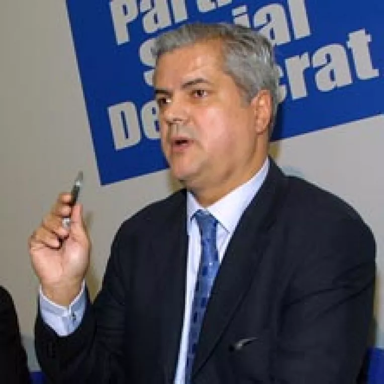 Basescu, tinta a rechizitoriului lui Nastase