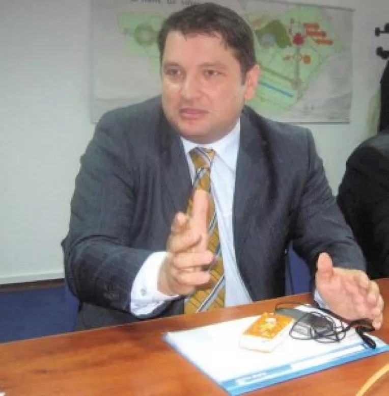 Batalia dintre palate, confruntare electorala