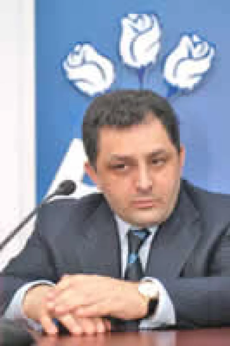 Batalia pentru fostul scaun al lui Basescu, anemica si neinteresanta