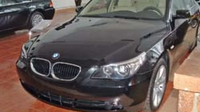 Bavaria Motors, obligata sa vanda si alte marci decat BMW