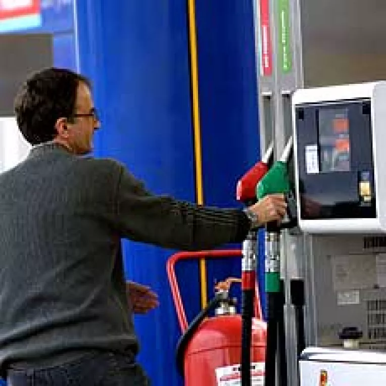 Benzina si motorina vor costa peste un euro