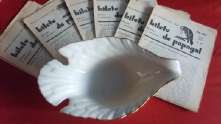 Bilete de papagal, la standul lui Silviu Stoicescu, la targul Piata Taraneasca