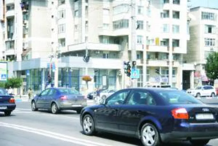 "Bizonii" la semafor