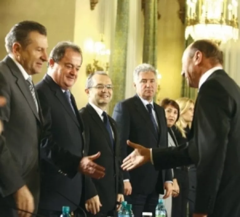 Blaga il sustine pe Basescu si colaboreaza cu MRU