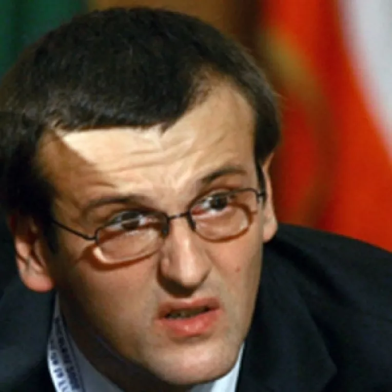 Blog distrus: Cristian Preda nu mai poate sa critice PDL-ul