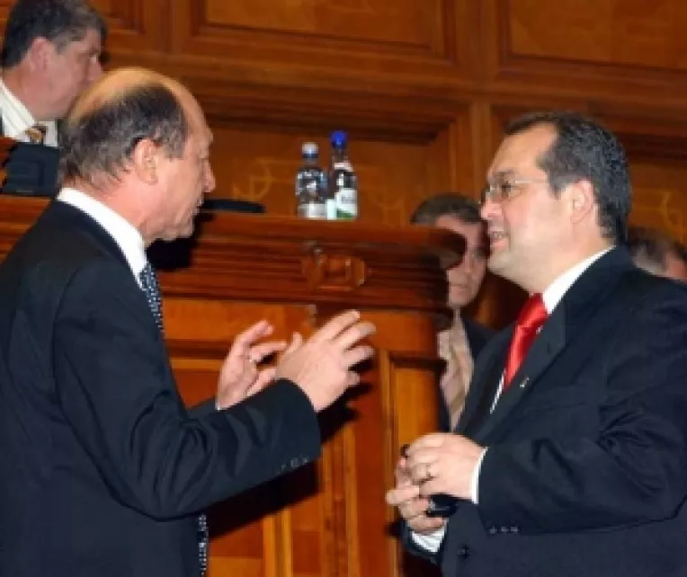 Boc: Basescu n-are nevoie de comisie ca sa decida