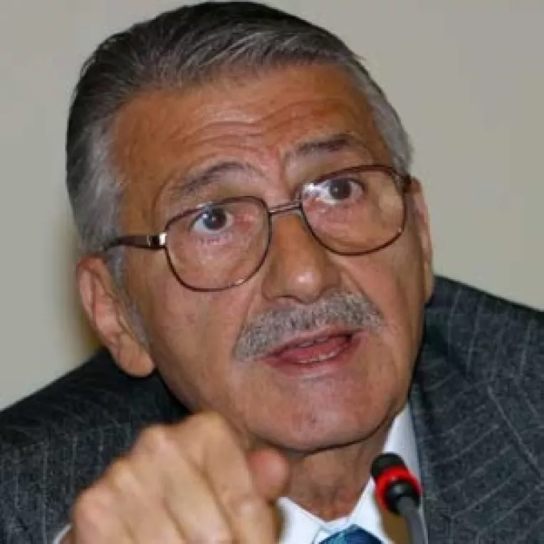 Bogdan Baltazar spune ca la sfarsitul anului euro va scadea la 3,10 lei