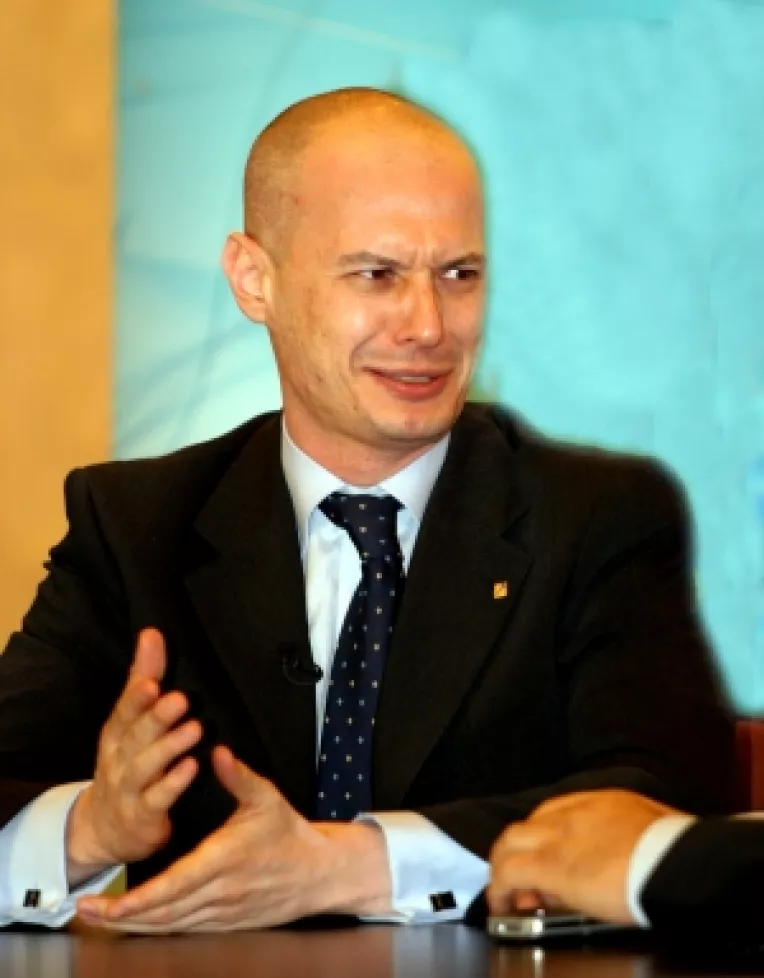 Bogdan Olteanu il face mincinos pe Boc