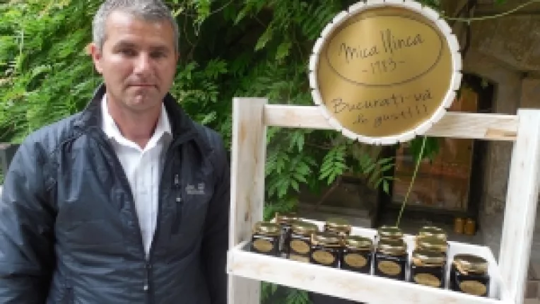 Brandul Mica Ilinca, prezent la Gradina Verona, cu dulceata de cirese amare si siropuri de brad si de papadie!