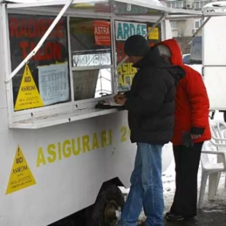 Brokerii de RCA s-ar putea sa devina someri