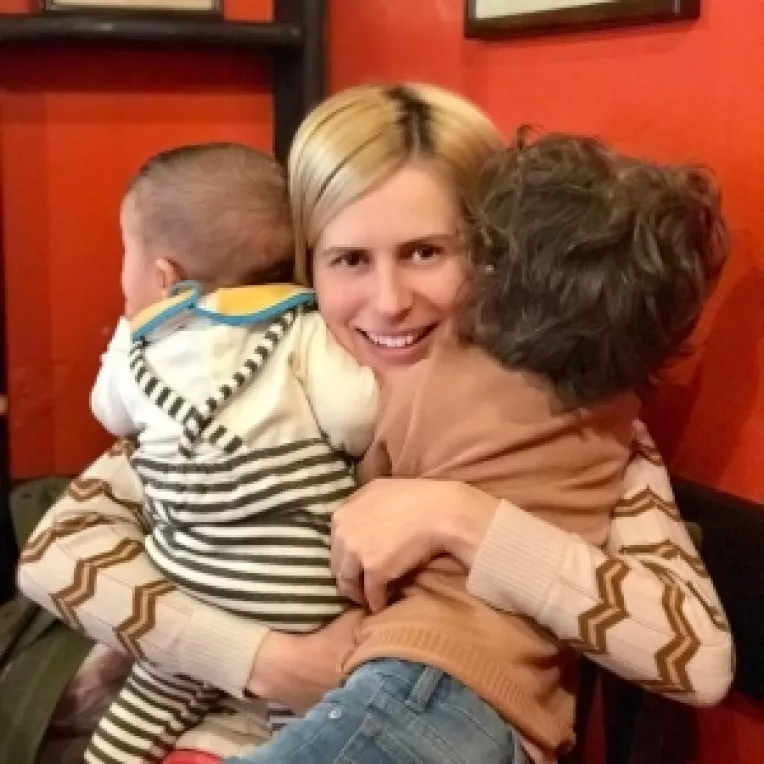 Bucuria unei mame care isi petrece timpul cu copiii ei: Miruna Ioani