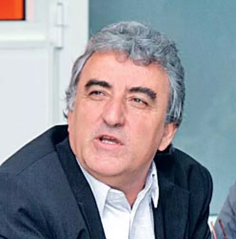 Candidatura lui Stelian Dutu ar putea fi stopata de la centru