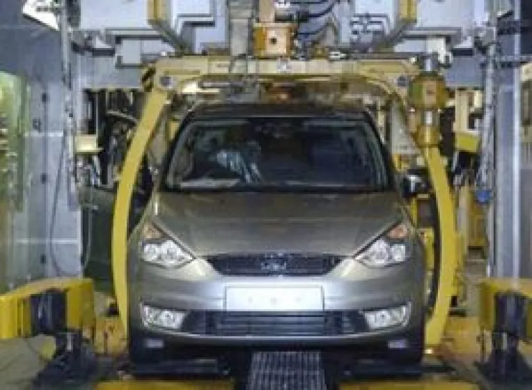 CE si-a dat acordul- Ford poate folosi ajutorul de stat pentru investitii