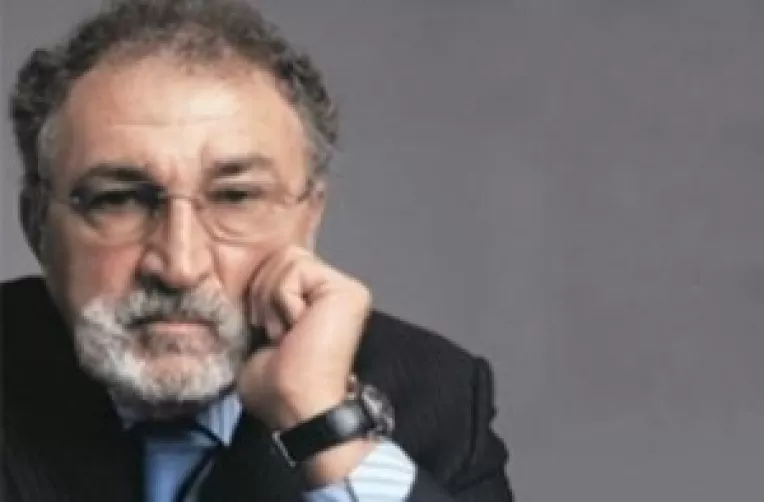 Cheia succesului:
Ion Tiriac  a facut primii bani vanzand coniac la rusi