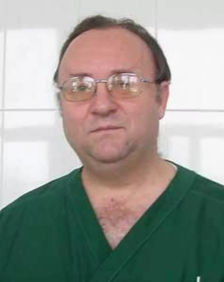 Chirurgie plastica, pe ritmuri de muzica