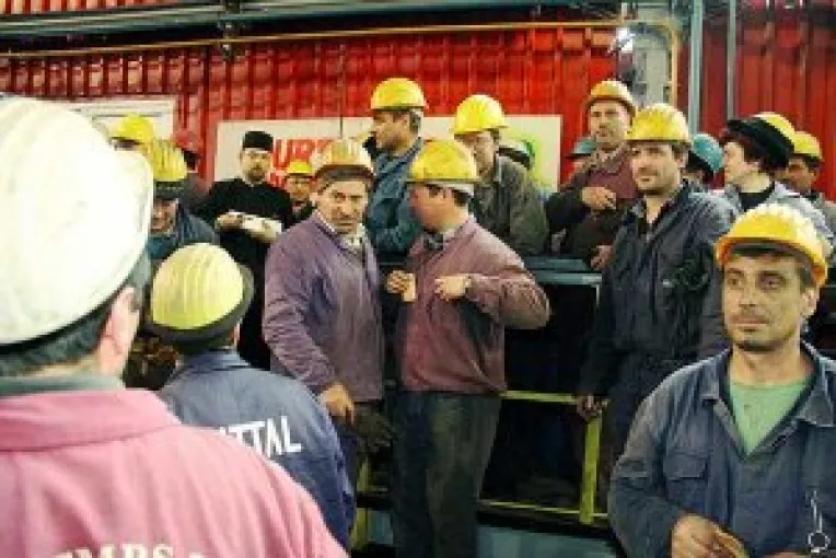 Cind vor creste salariile siderurgistilor?